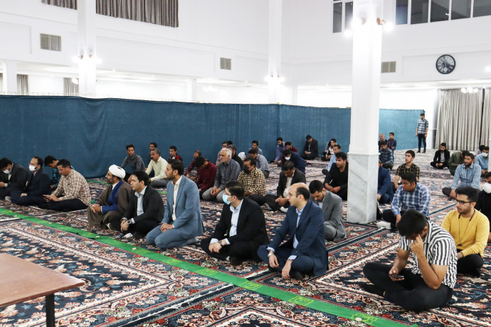 مراسم بزرگداشت شهدای حادثه تروریستی حرم مطهر شاهچراغ (ع) در مسجد امام رضا (ع) دانشگاه صنعتی بیرجند