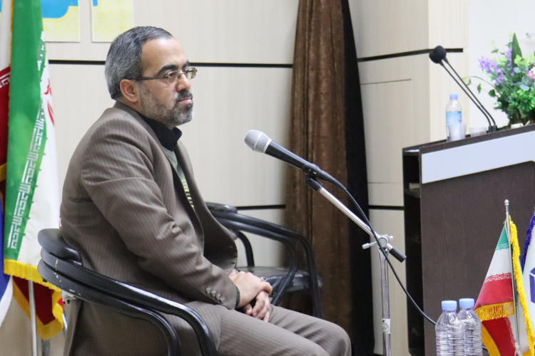 نشست پرسش و پاسخ دانشجویان با دکتر روح الله ایزدخواه نماینده محترم مردم تهران در مجلس شورای اسلامی